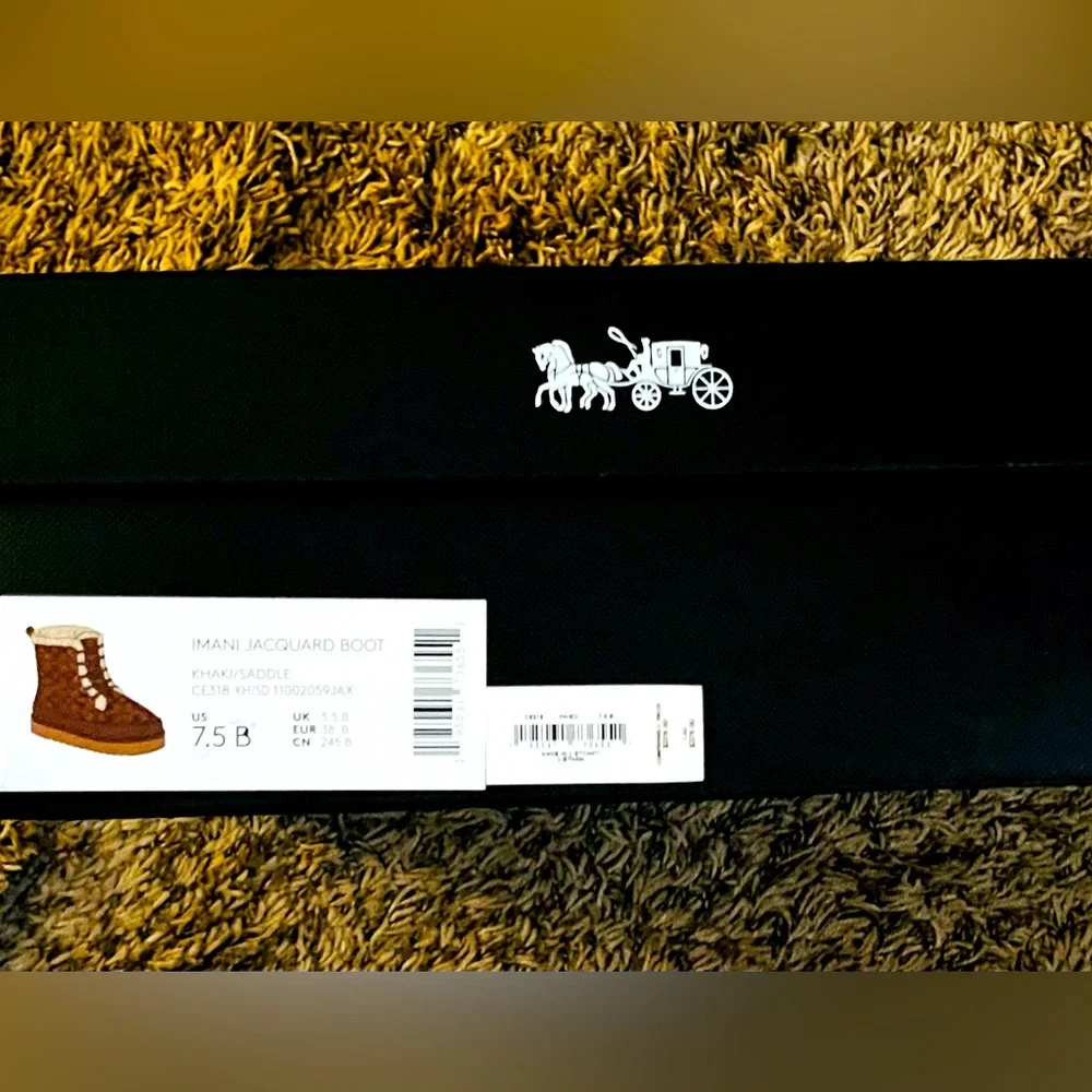 Coach Boot Box - pristine condition - w/insignia lining (EMPTY/BOX ONLY) - $20